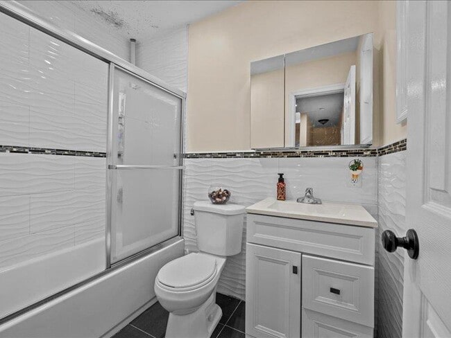 Building Photo - 2169 Belmont Ave