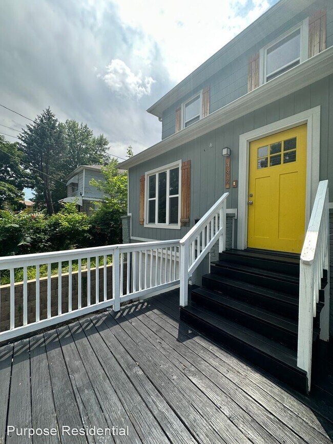 Building Photo - 3 br, 2 bath House - 432 Monroe Ave