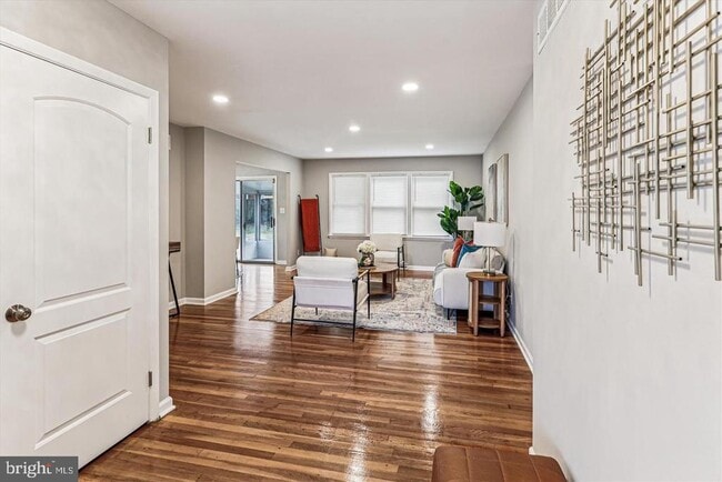 Building Photo - 7 Cedar Bluff Ct