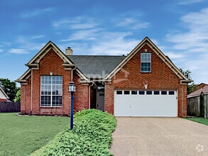 Building Photo - 9997 Woodland Grove Dr