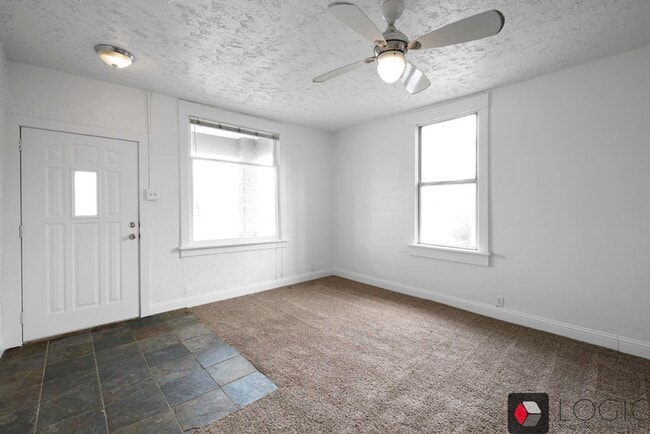 Foto del edificio - 764 Garfield Ave