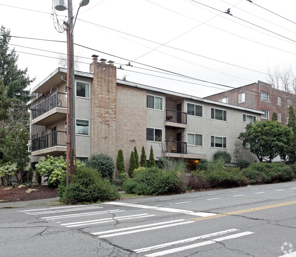 Primary Photo - 3020 Harvard Ave E