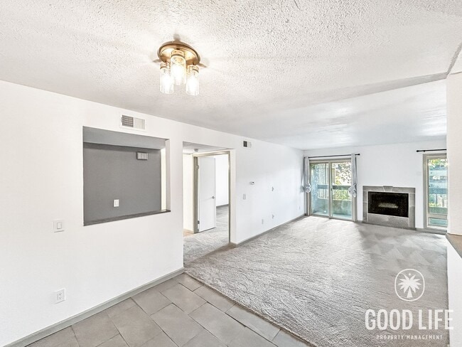 Foto del edificio - Spacious 2-Bed / 2-Bath Condo in Mission Ridge — Resort-Style Living in San Diego!