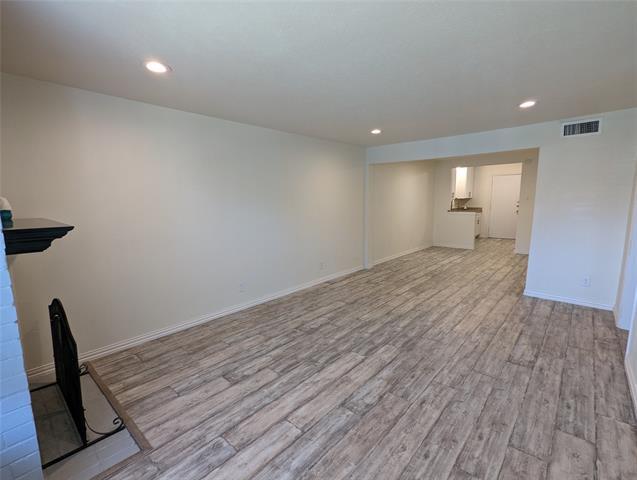 Foto del edificio - 4211 Newton Ave