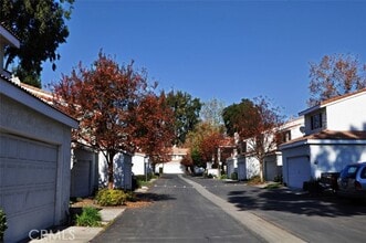 Building Photo - 1153 W Whittlers Ln