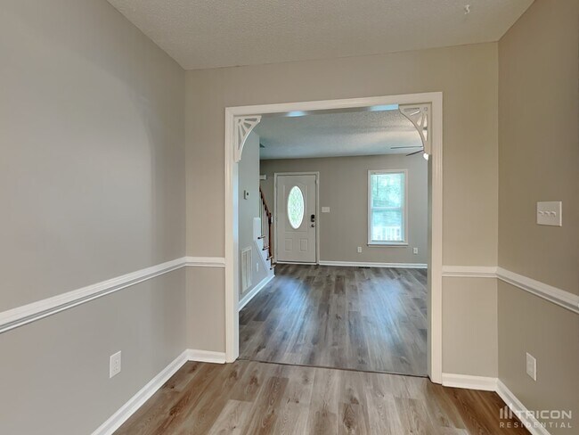 Building Photo - 612 Kankakee Ct