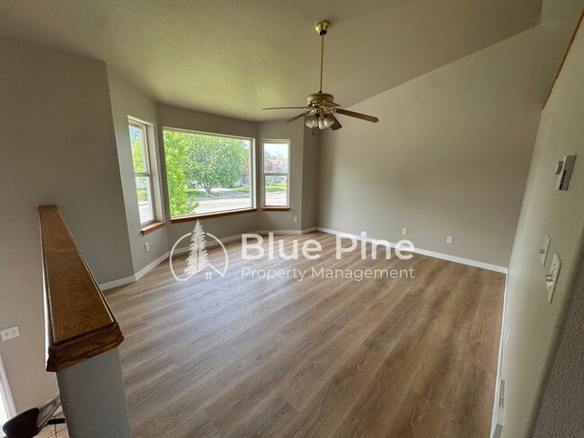Foto del edificio - 3535 Spring Creek Dr