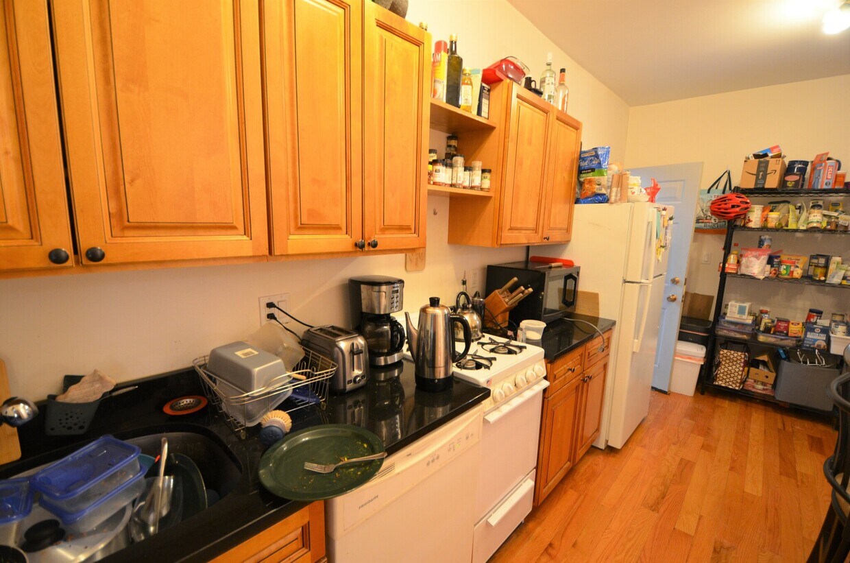Primary Photo - 58 Westland Ave