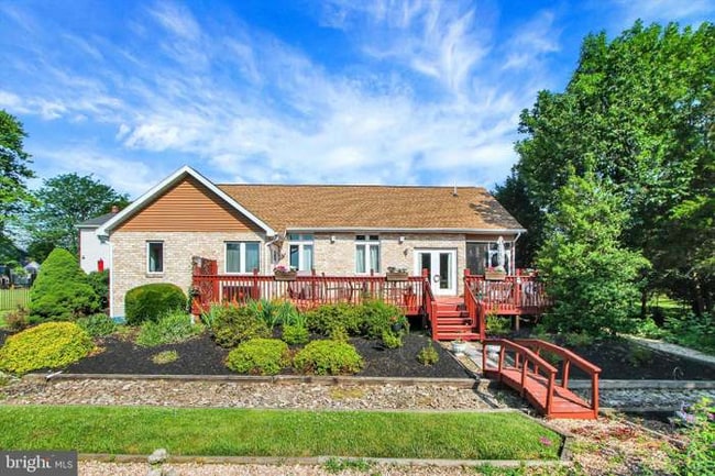 Foto del edificio - 824 Hancock Dr