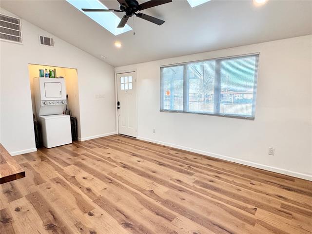 Building Photo - 3414 Navaro St