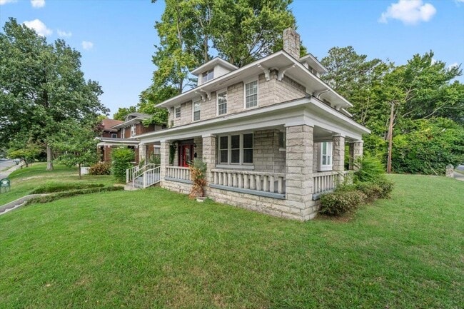 Building Photo - 196 N McNeil St