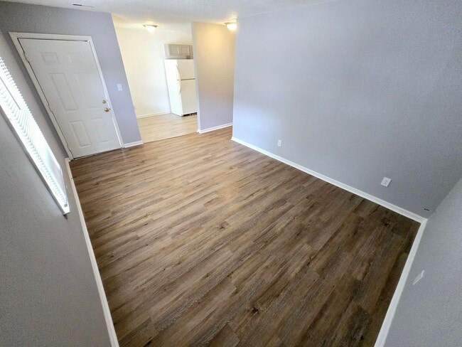 Building Photo - 2485 Michelle Dr