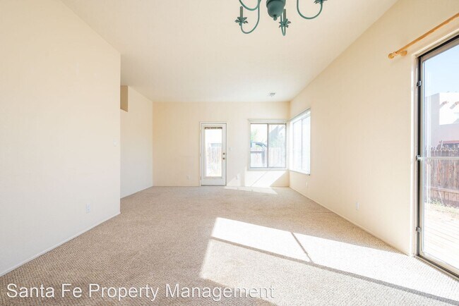 Foto del edificio - 2 br, 2 bath House - 6345 Milagro Luna