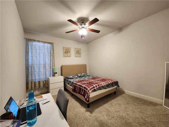 Foto del edificio - 981 W Ashmore Landing Loop