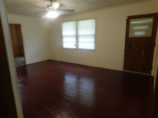 Building Photo - 3135 E Brewington Rd