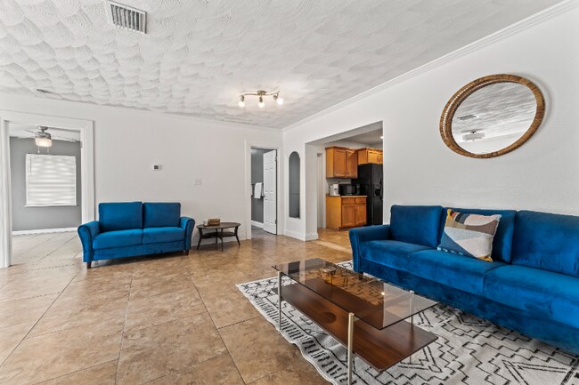 Foto del edificio - 923 6th Ave SW