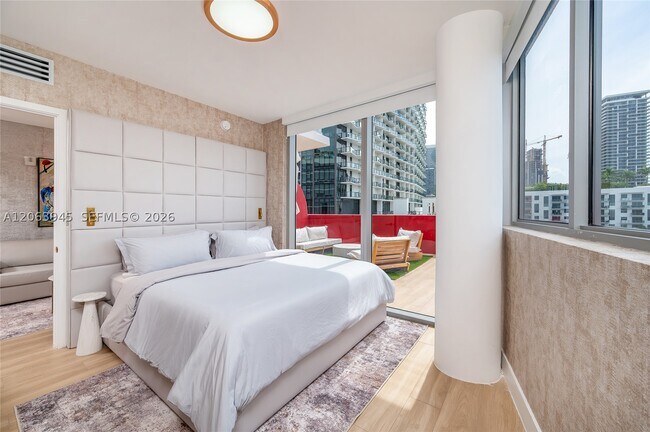 Foto del edificio - 90 NE 32nd St