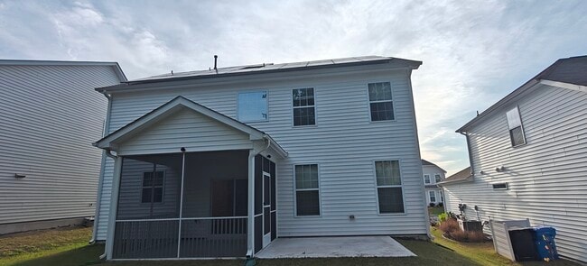 Building Photo - Angier House