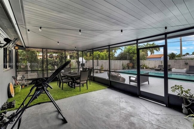 Foto del edificio - 530 NW 39th St