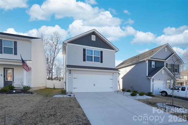 Building Photo - 6008 Lowe Ln