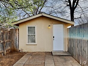 Building Photo - 2105 26th St