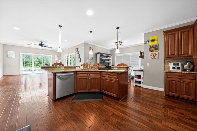 Building Photo - 9027 Cimarron Ct