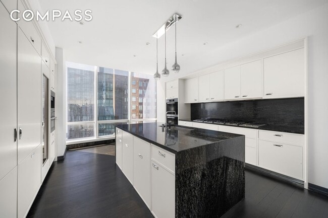 Foto del edificio - 157 W 57th St