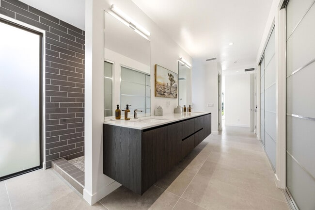 Building Photo - 57880 Salida del Sol