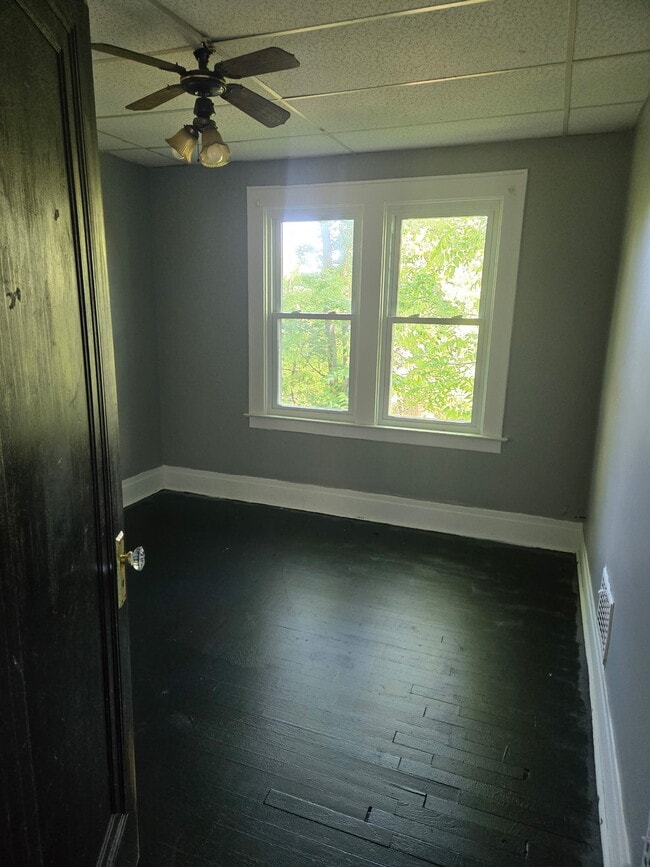 Building Photo - 404 Westmoreland Ave