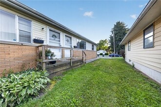 Building Photo - 1095 St Michaels Ave