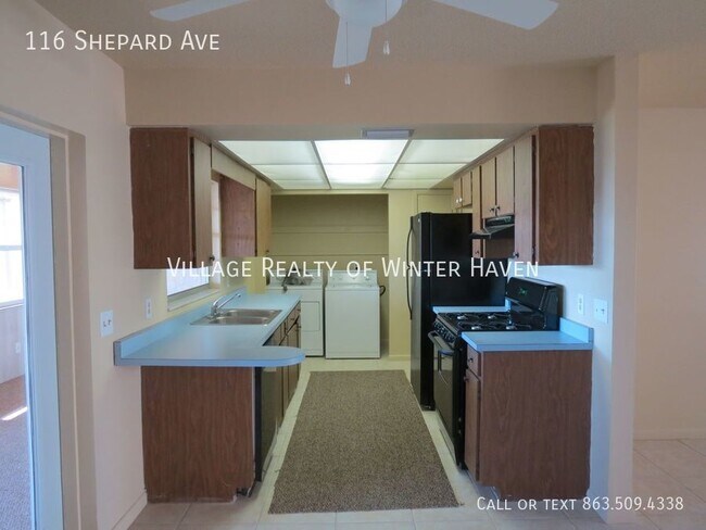 Foto del edificio - 2 Bedroom Condo With Garage and Lake Views