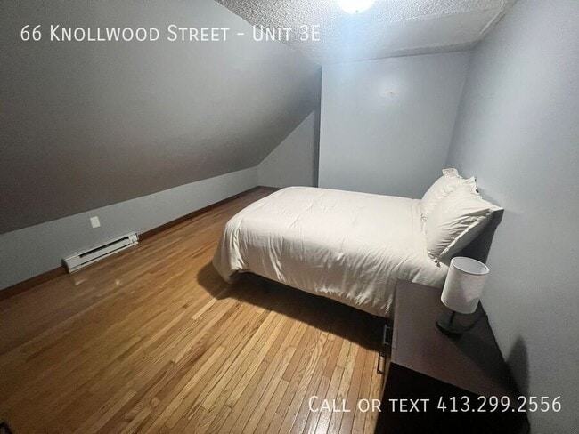Foto del edificio - 66 Knollwood St
