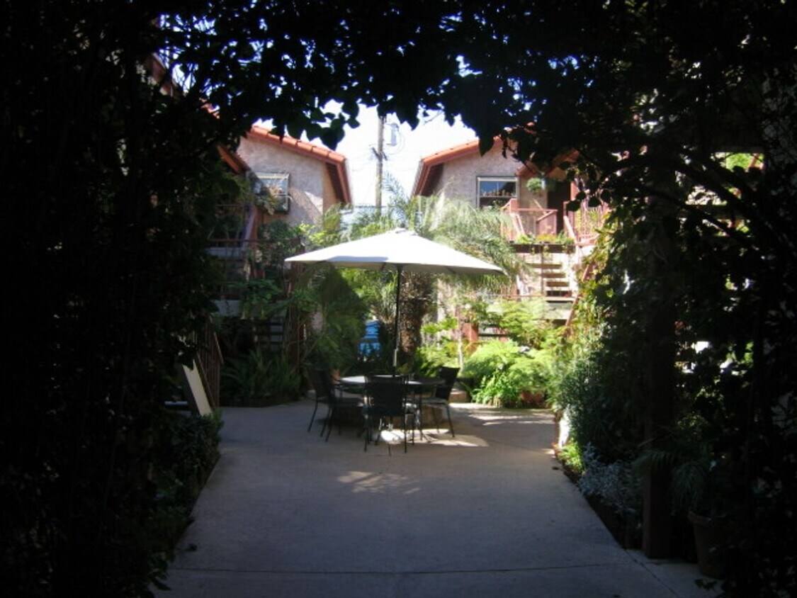 Primary Photo - Upper Condo in Heart of North Park