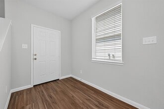Building Photo - 13224 Musky Dr