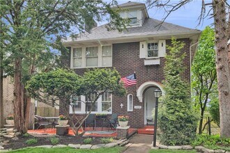 Building Photo - 3409 Portola Ave