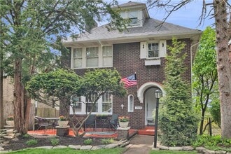 Building Photo - 3409 Portola Ave