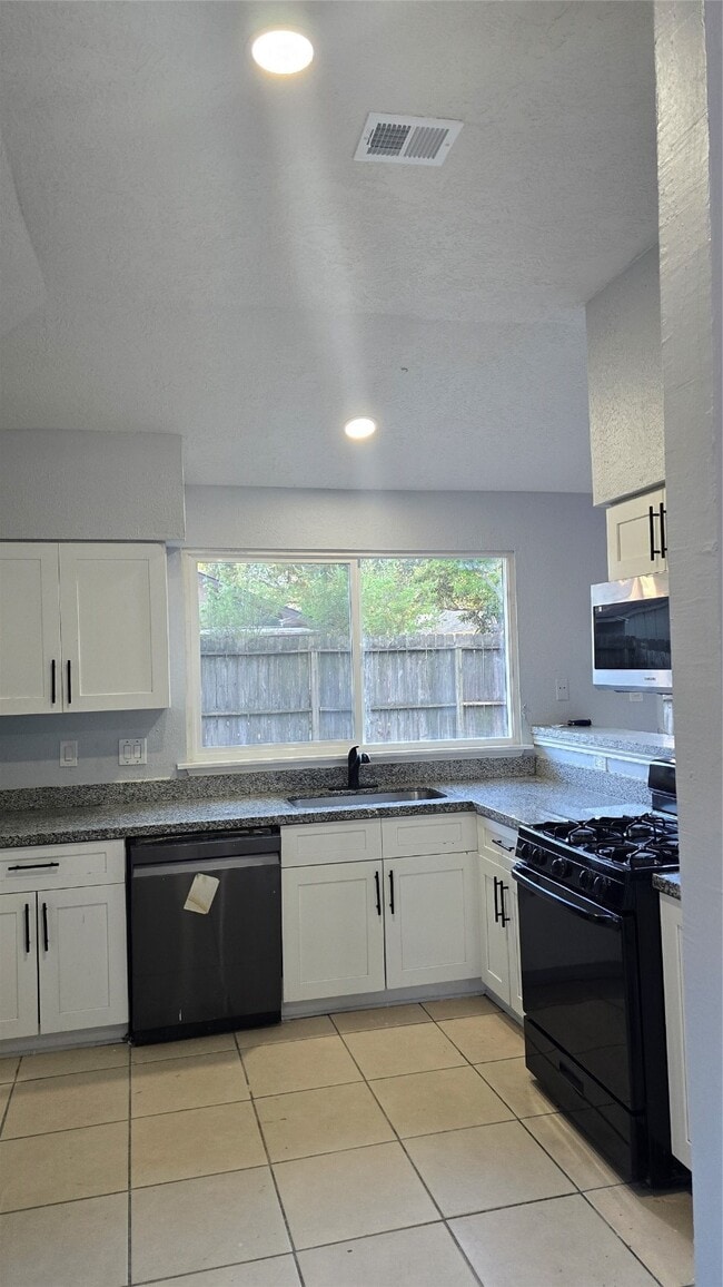 Foto del edificio - 15135 Beechnut St