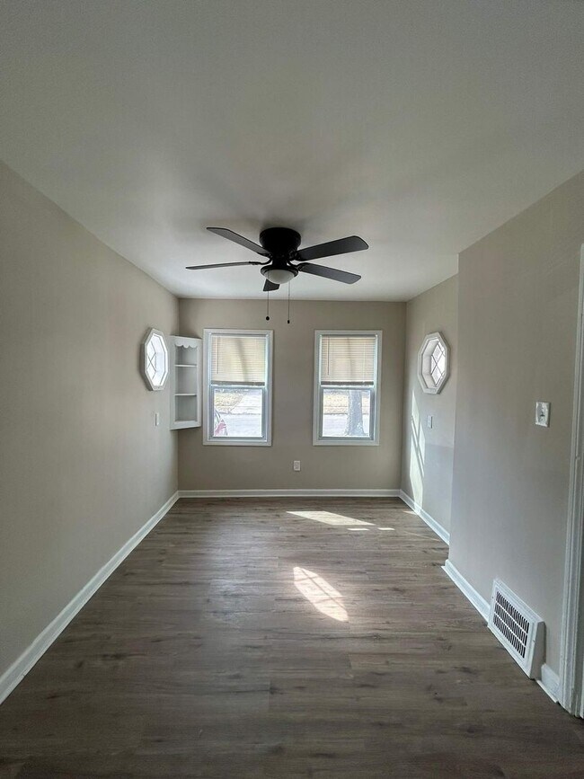 Foto del edificio - Fully Renovated 3-Bedroom Home – Move-In R...