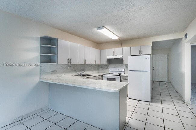 Foto del edificio - 11501 NW 2nd St