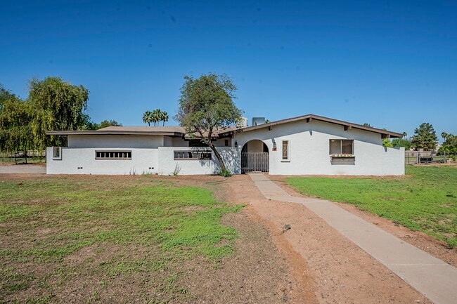 Building Photo - 834 N Constellation Way