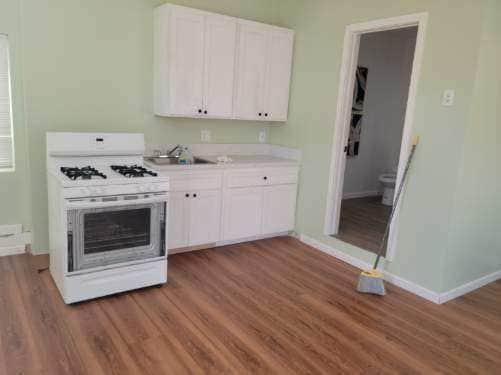 Building Photo - 44514 Lowtree Ave