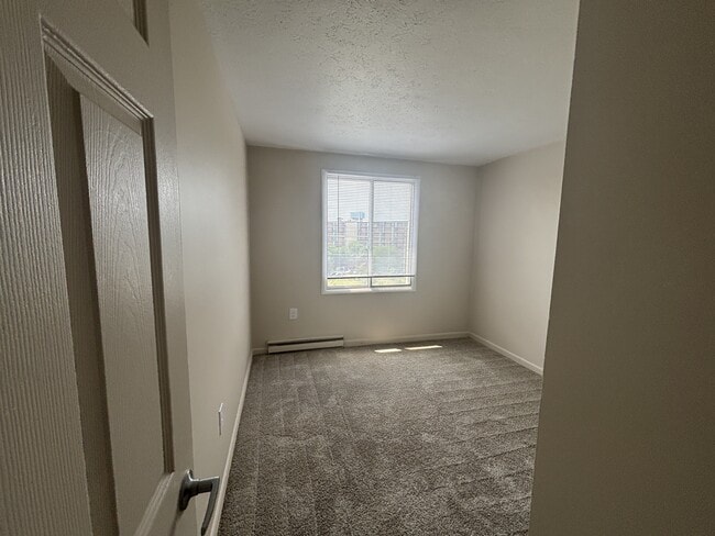 Interior Photo - Hummingbird Pointe & The Gardens
