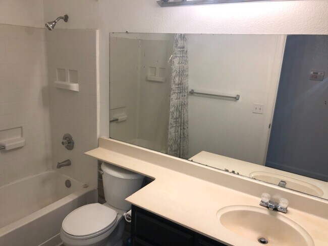 Foto del edificio - Ready to Move? Pet Friendly