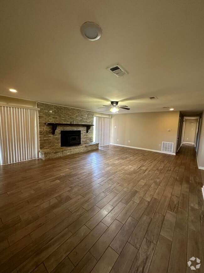 Building Photo - 8801 Forrest Delatte Rd