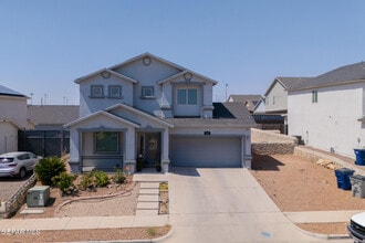 Building Photo - 305 Del Palmar