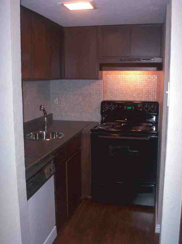 Building Photo - 4427 Holland Ave