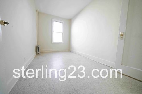Building Photo - 3205 36th Ave