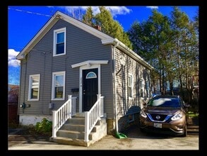 Building Photo - 252 Grove St