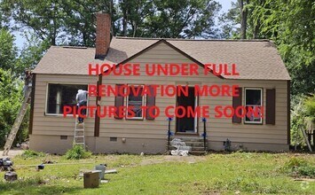 Building Photo - 1215 Lyndale Dr SE