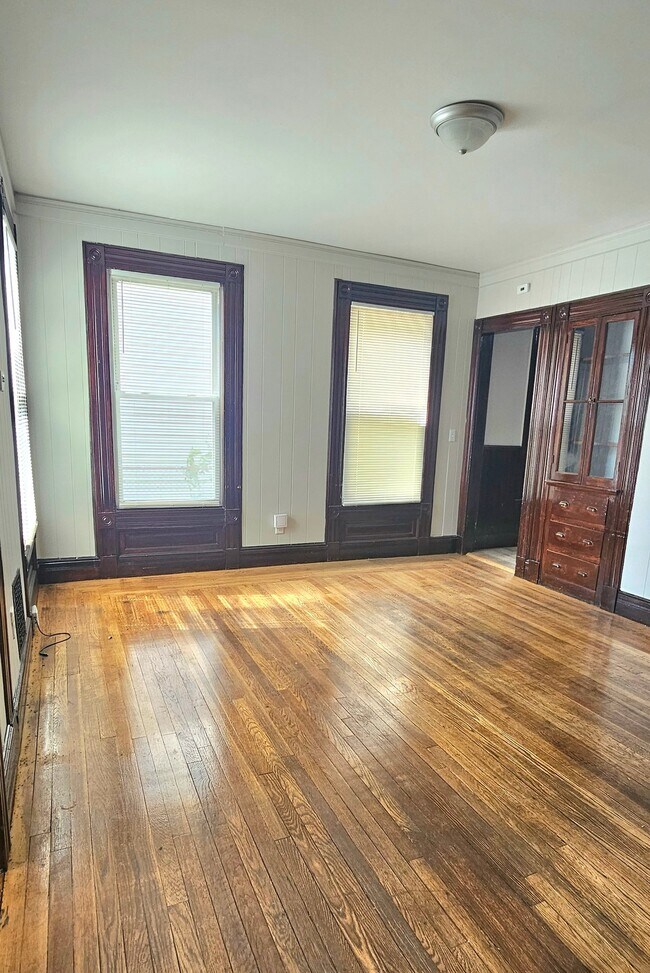 Building Photo - 624 Dixwell Ave
